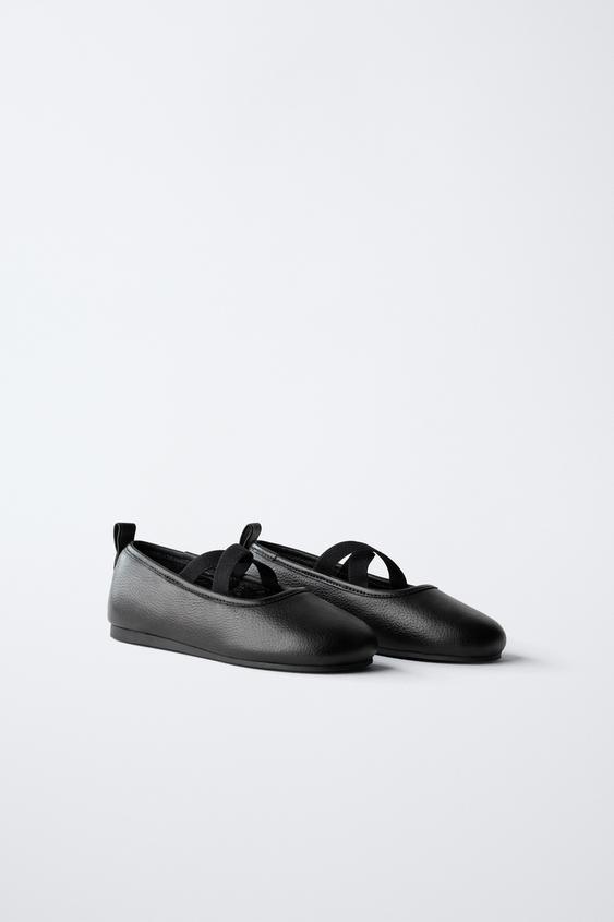 BALLERINES D'ÉCOLIÈRE EN CUIR - Noir de Zara - Image 1