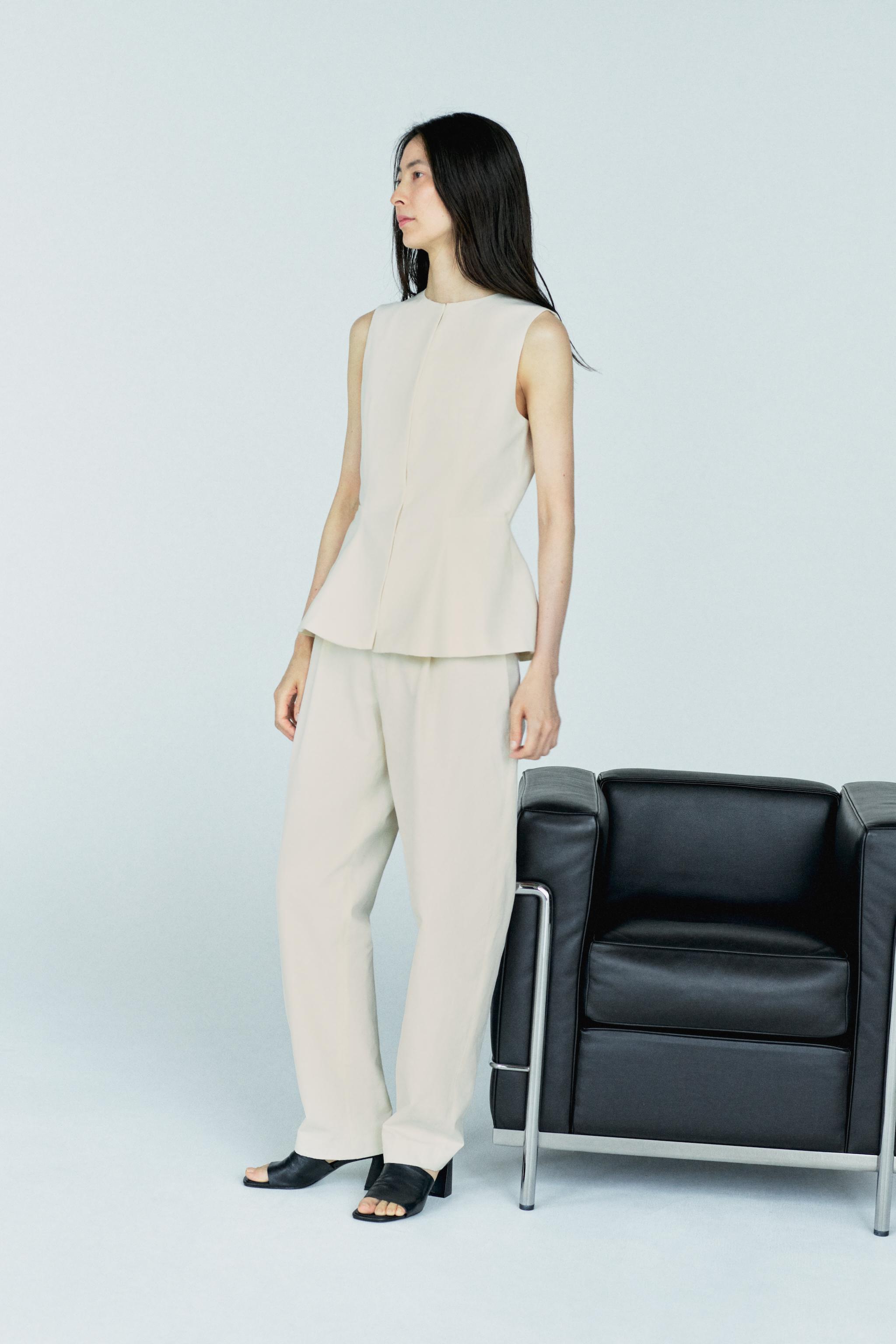 ペプラムトップス ZW COLLECTION - エクリュ | ZARA Japan / 日本