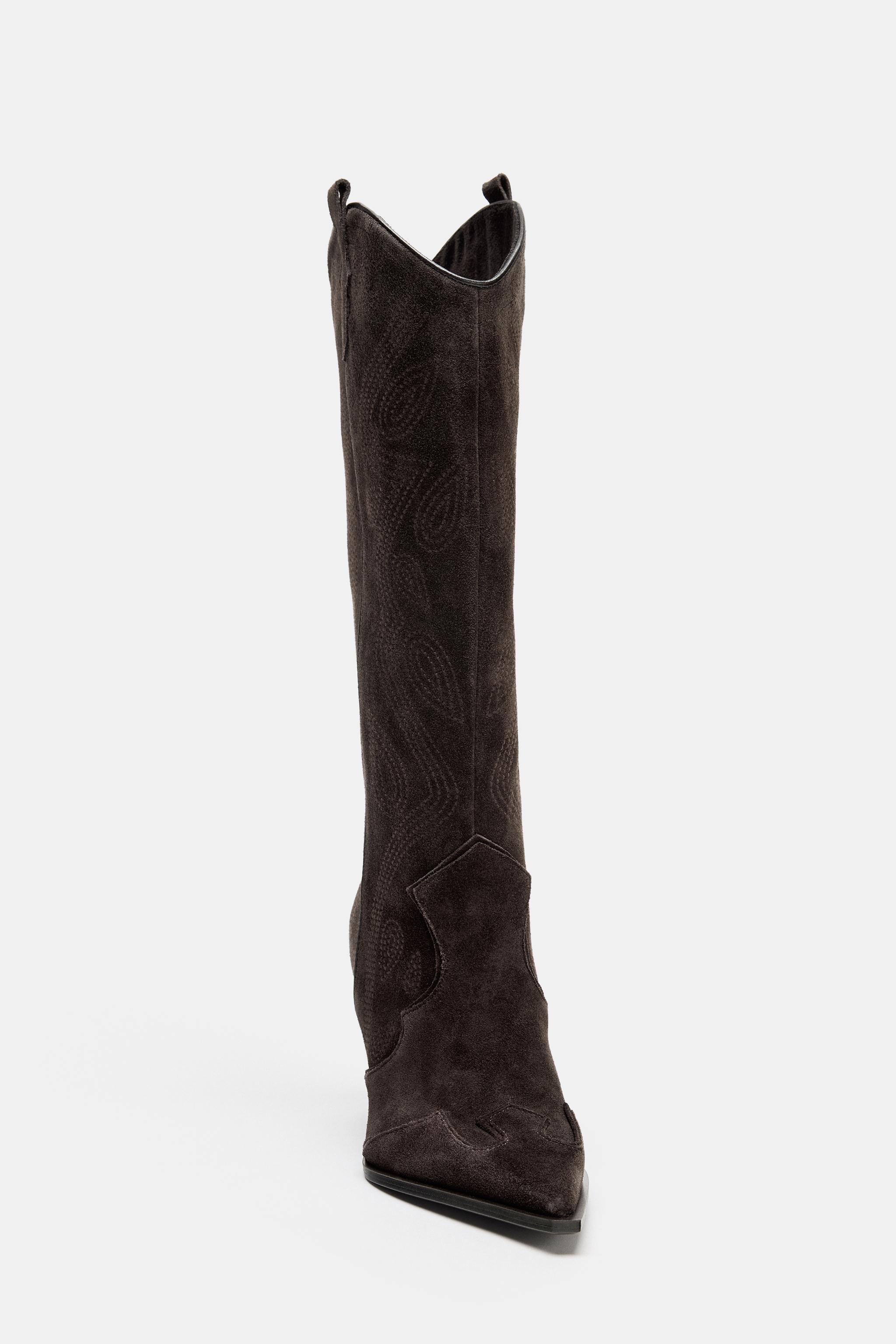 BOTTES À TALONS EN CROÛTE DE CUIR