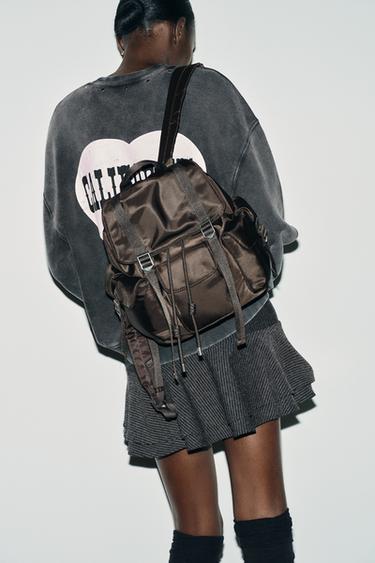 حقيبة ظهر بأشرطة - بني شوكولا الخاص بـ Zara