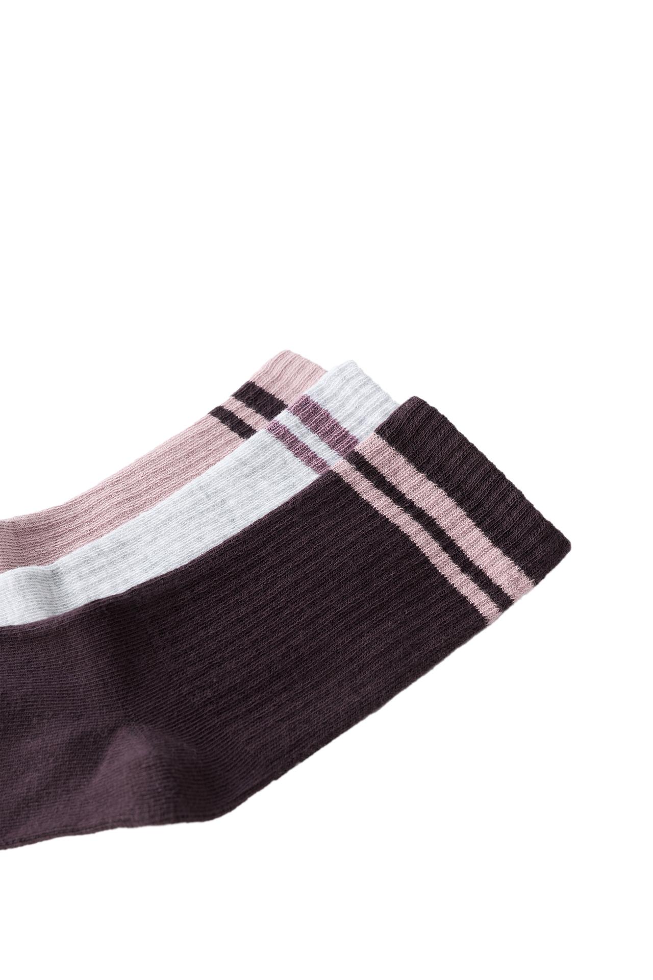THREE-PACK OF SPORTY STRIPED CREW SOCKS — Dark pink