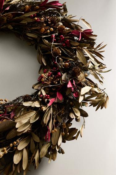 OLIVE LEAF WREATH CHRISTMAS DECORATION (60 CM) - Green by Zara - Image 2