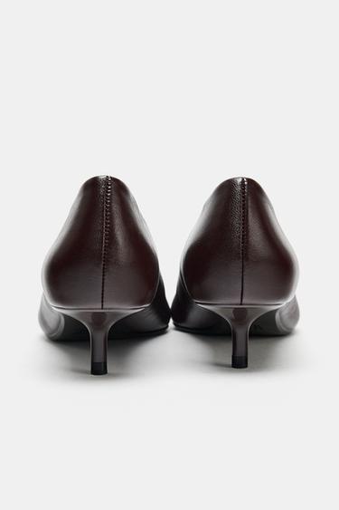 ZAPATO TACÓN KITTEN PIEL - Marrón Chocolate de Zara