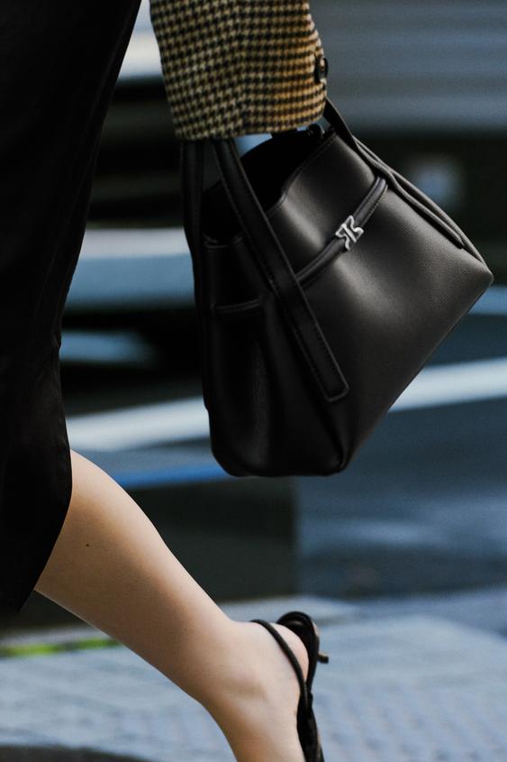 ՄԵՏԱՂԱԿԱՆ ԴԵՏԱԼՈՎ ՁԵՌՔԻ ՊԱՅՈՒՍԱԿ - Սև Zara-ից - Նկար 0