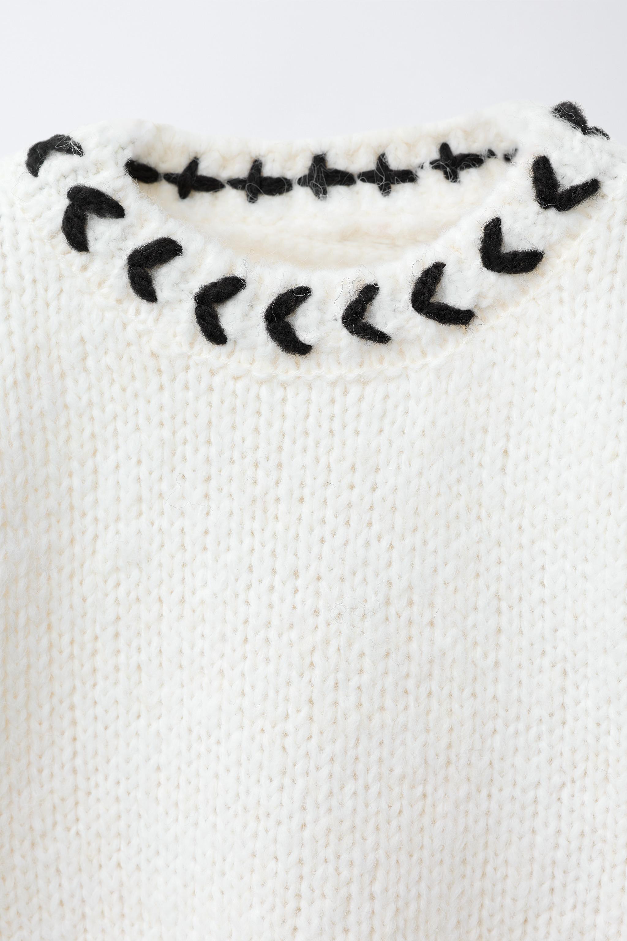 PULL EN MAILLE AVEC LISERÉS