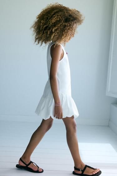 {navn} - {farge} for Zara