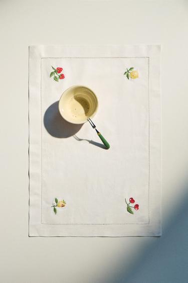 EMBROIDERED FRUIT PLACEMAT - Ecru by Zara