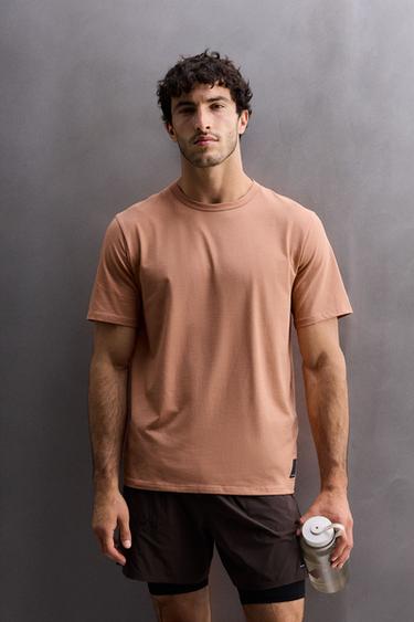 COTTON BLEND TECHNICAL T-SHIRT - Brick by Zara