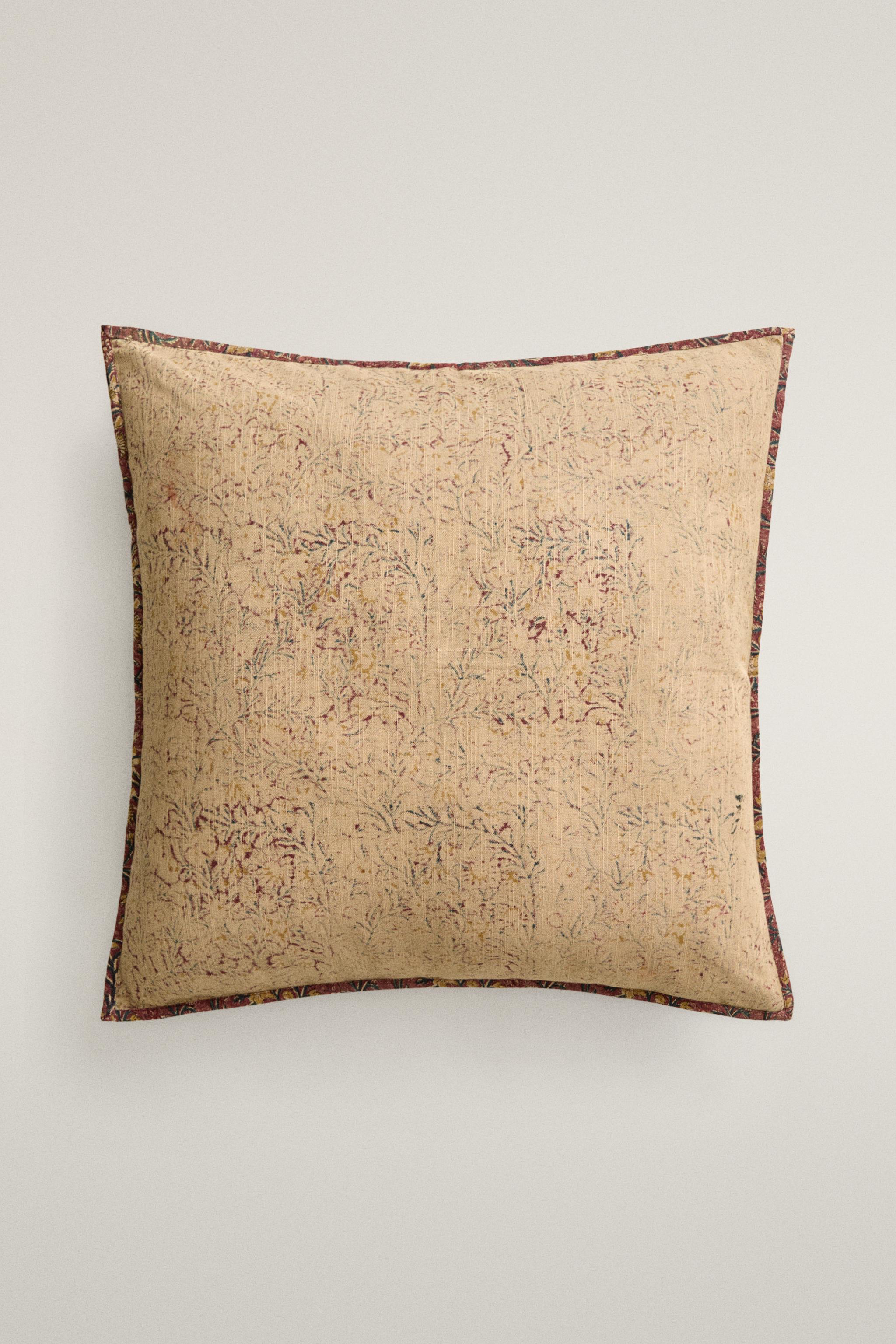 BLOCK PRINT CUSHION COVER — Burgundy
