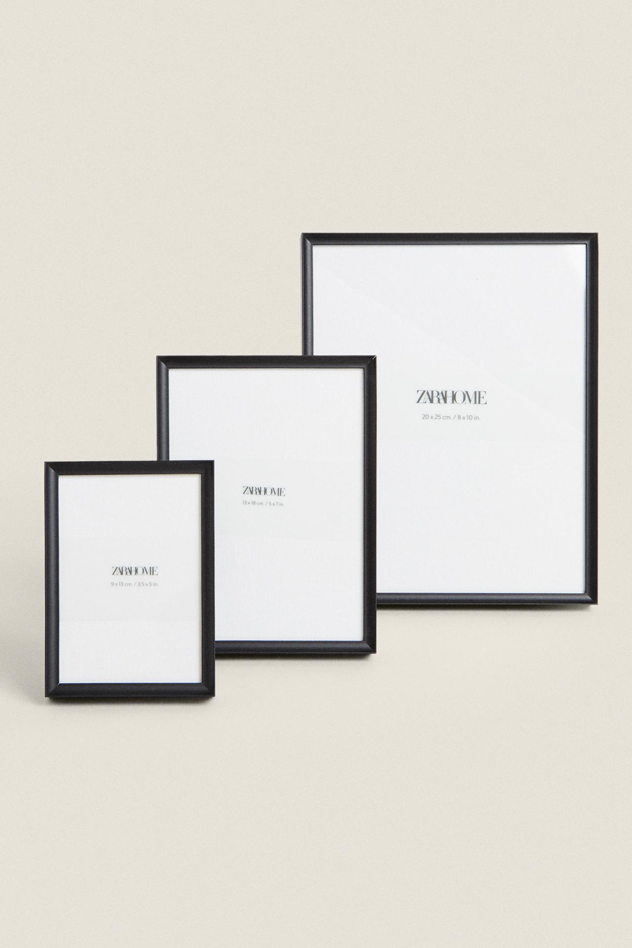BLACK METAL PICTURE FRAME — Black