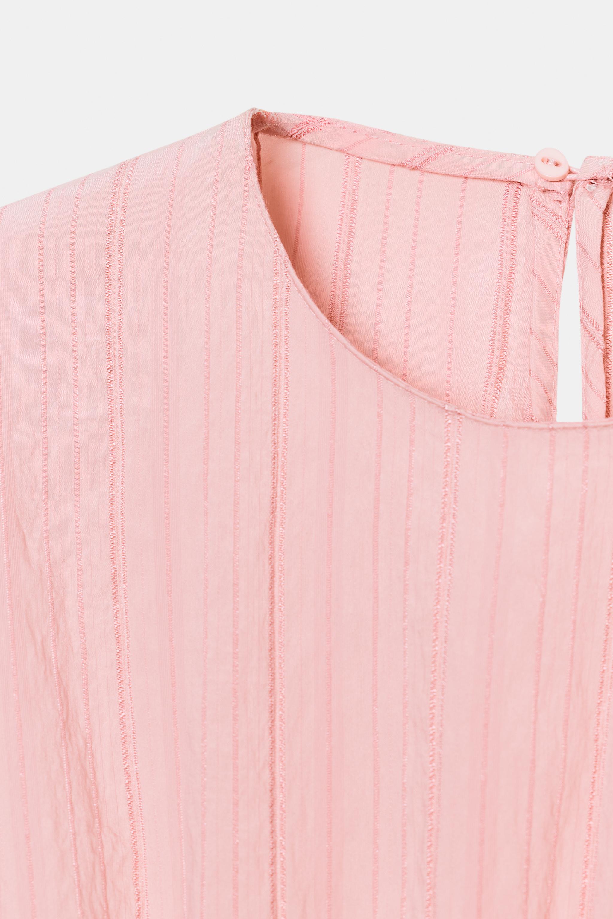 SMOCKED PUFF SLEEVE TOP
