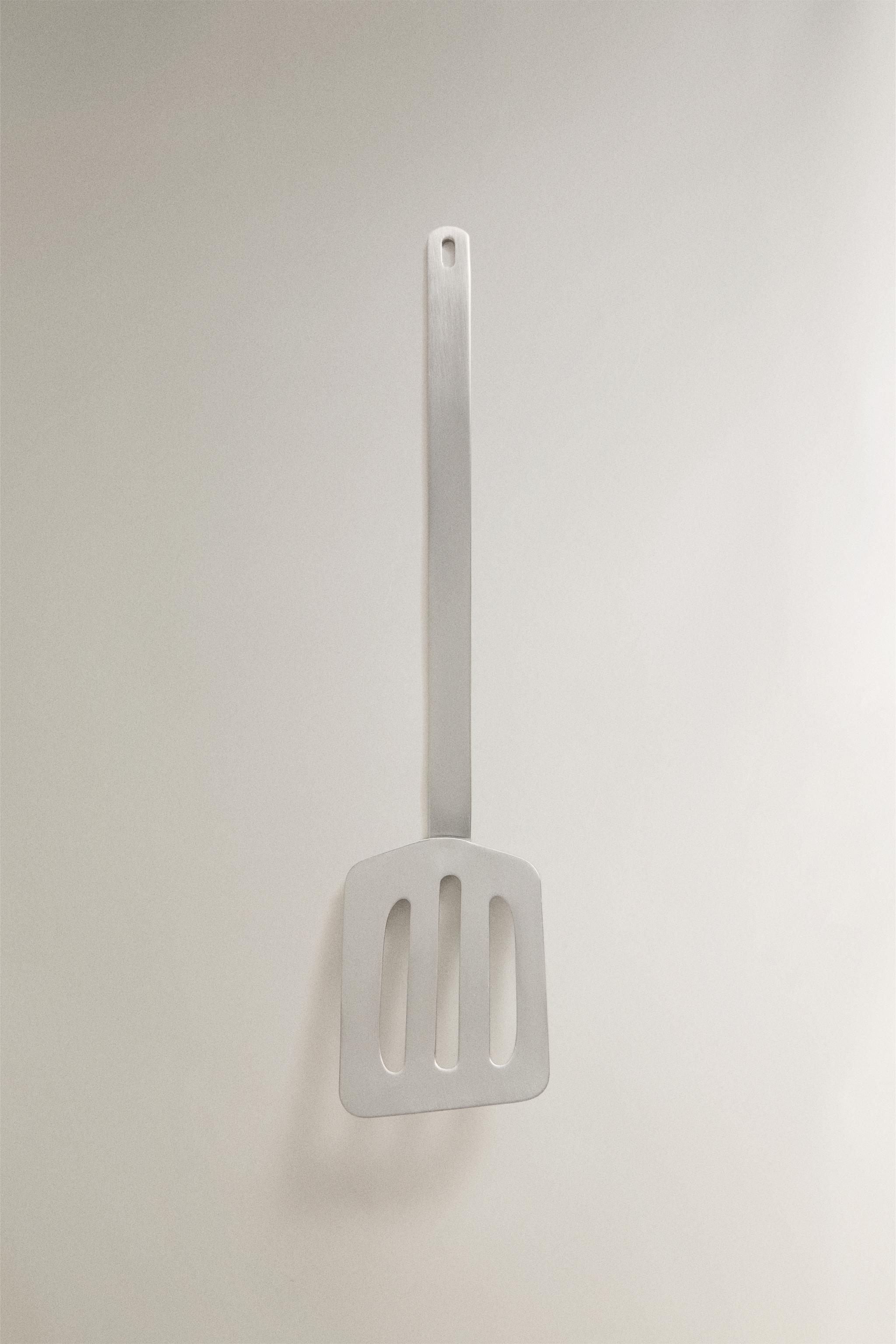 STAINLESS STEEL SPATULA — Steel
