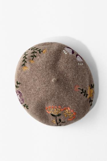 100% WOOL BERET WITH EMBROIDERED FLOWERS - camel by Zara