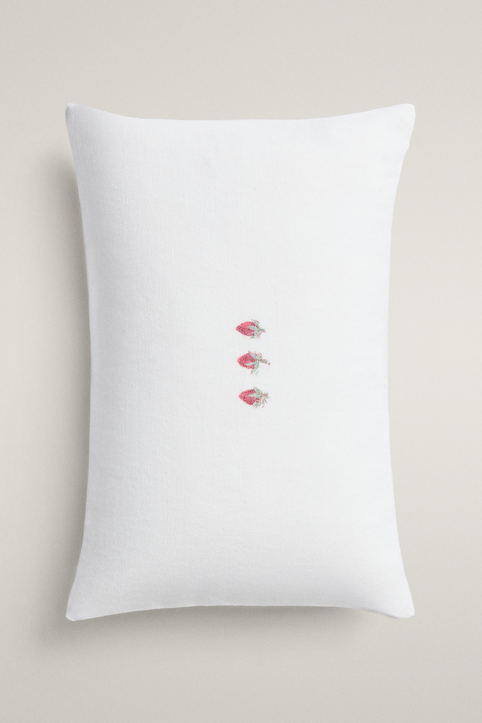 STRAWBERRY THROW PILLOW COVER