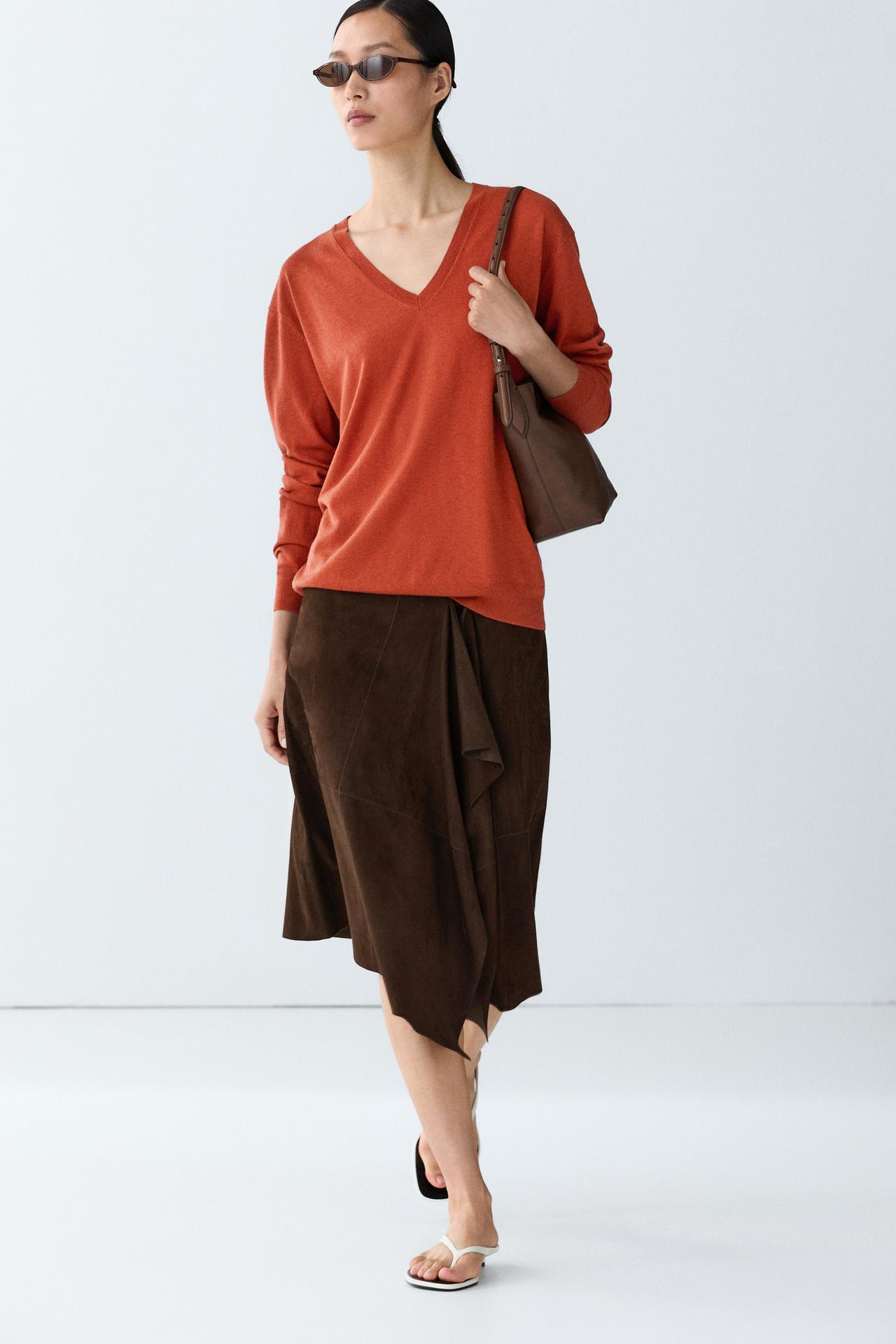 V-neck knit sweater — Burnt orange