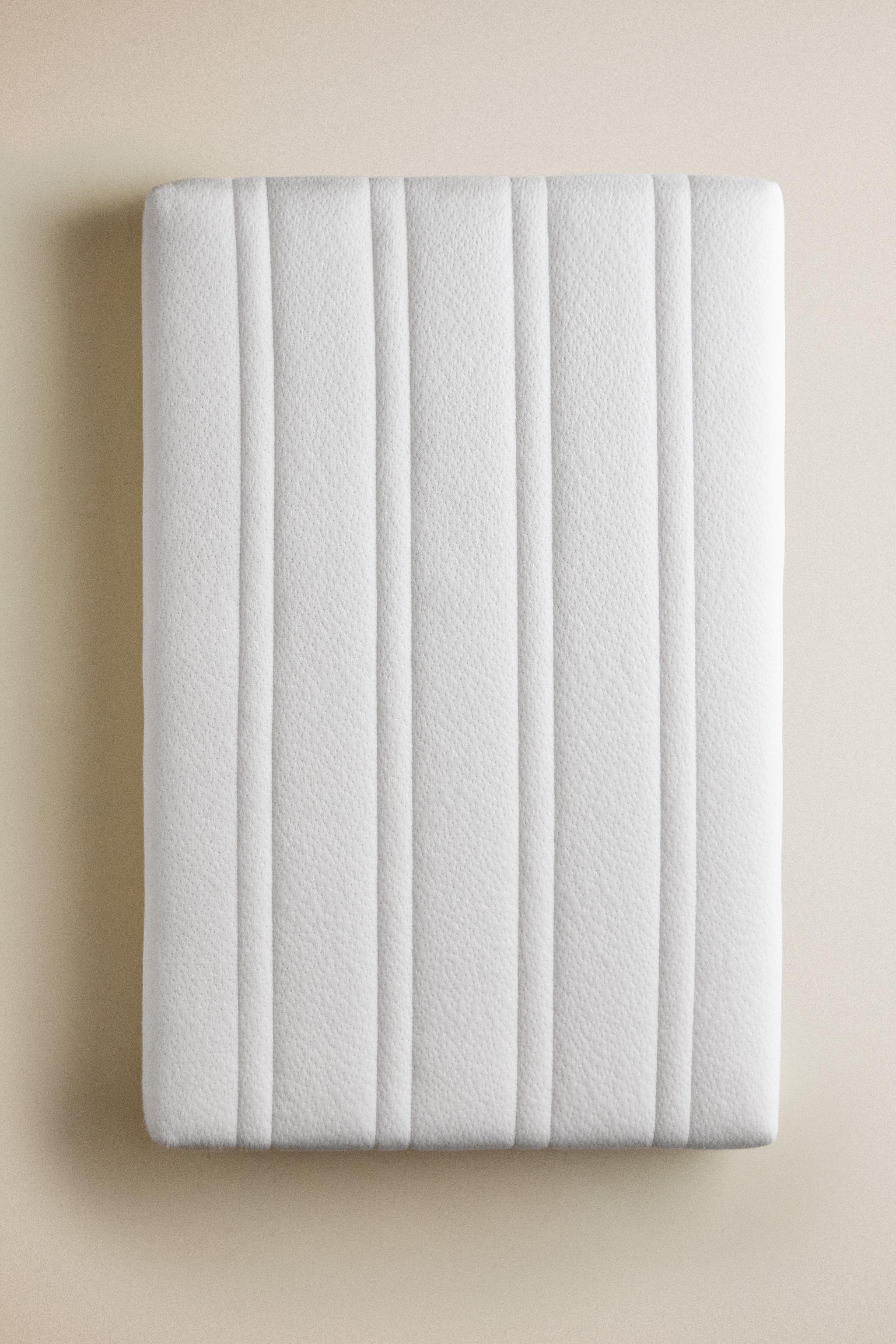 CLASSIC WOODEN COT MATTRESS — White