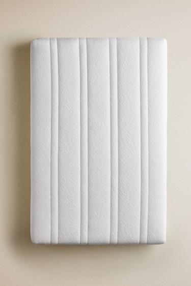 CLASSIC WOODEN COT MATTRESS — White 1