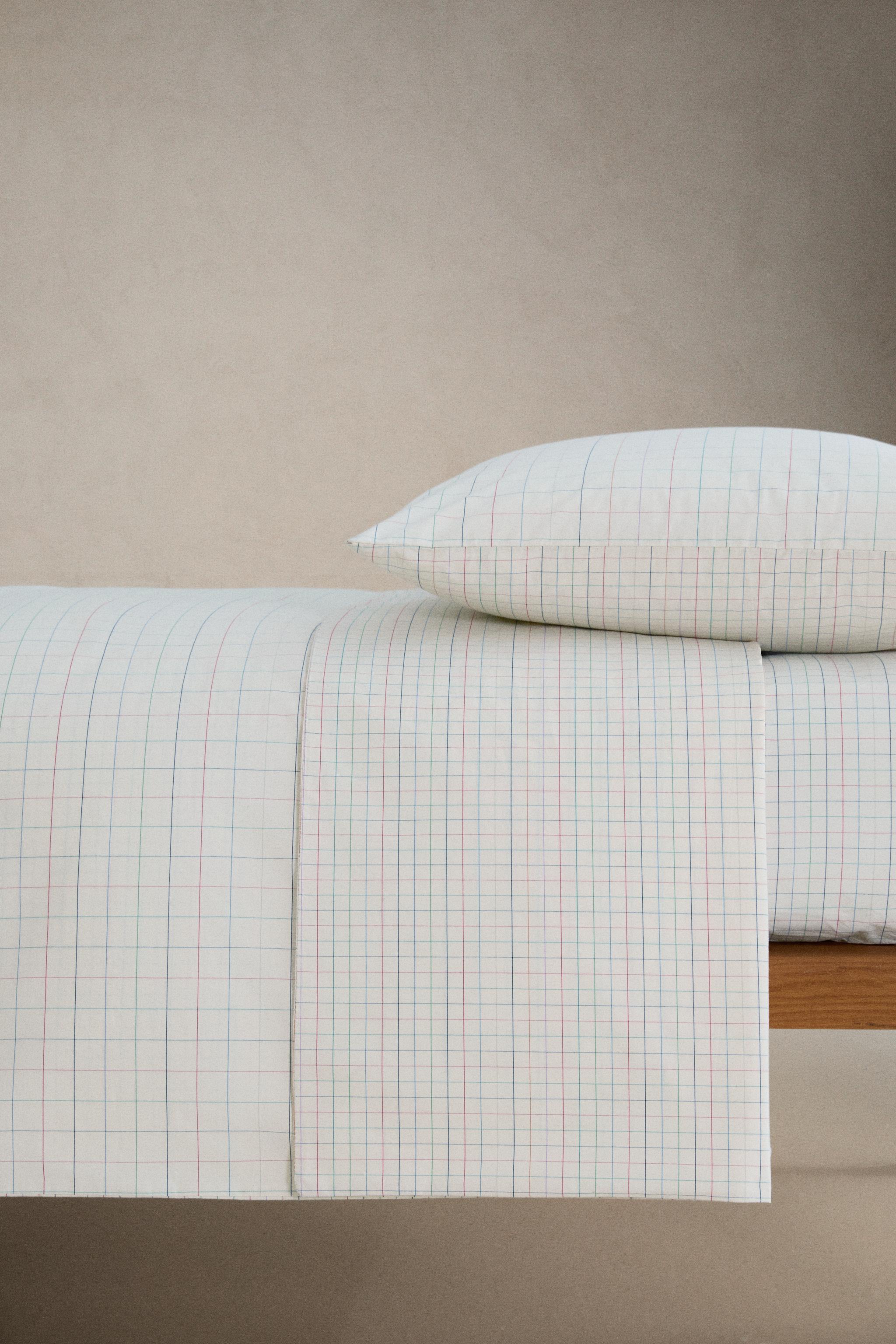 Zara KIDS' COTTON CHECKED FITTED SHEET — фото 3