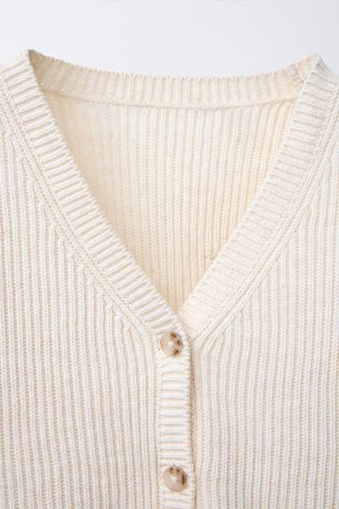 GILET EN MAILLE CÔTELÉE - Beige clair de Zara - Image 2