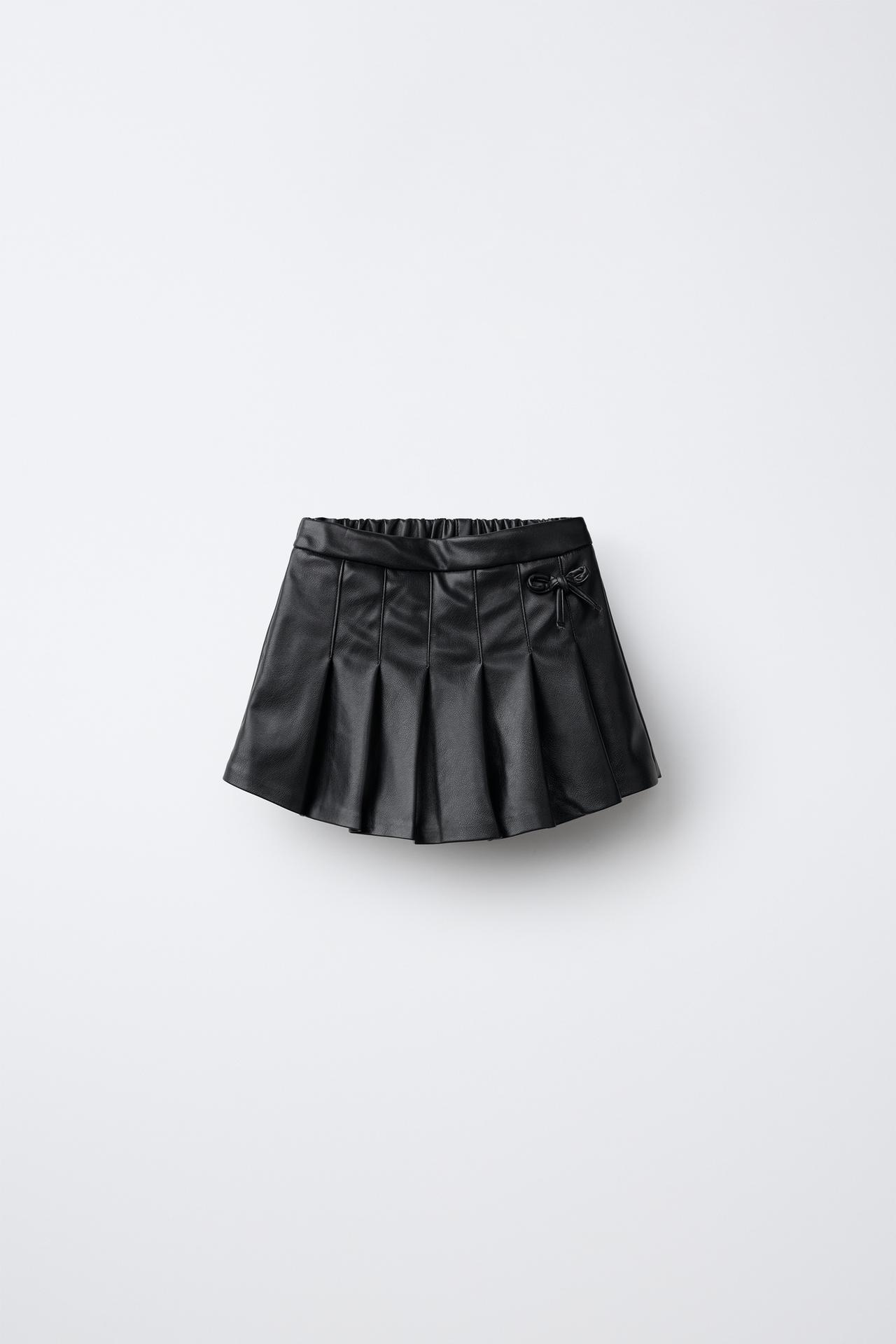 FAUX LEATHER BERMUDA SKIRT — Black