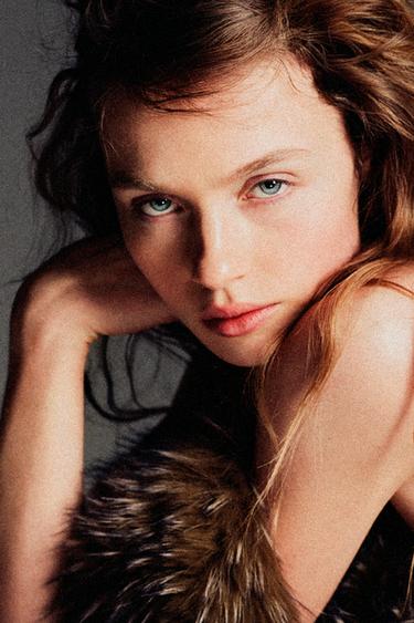 MARLED FAUX FUR SCARF - Greenish by Zara