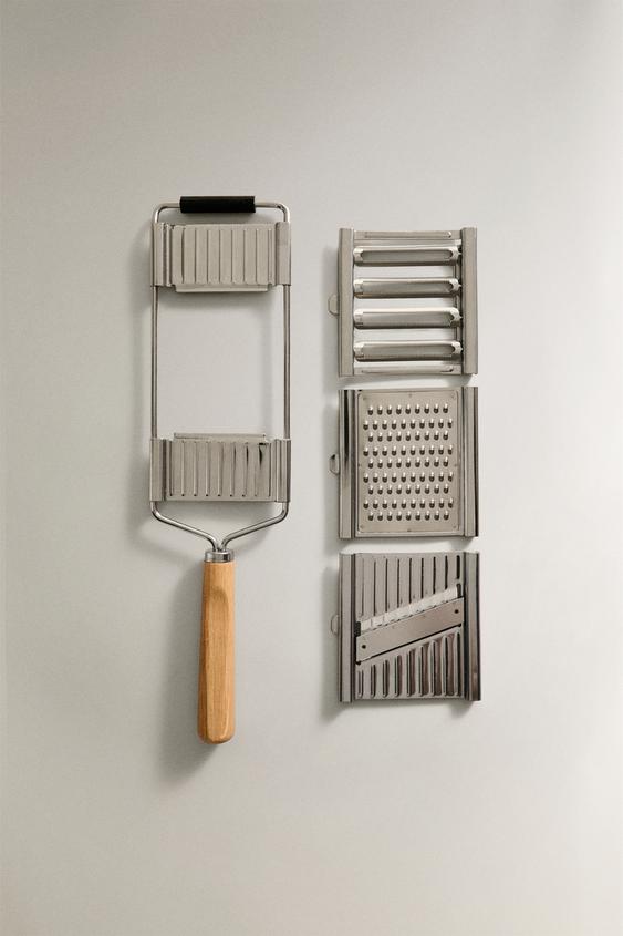 OAK MANDOLINE WITH REPLACEMENT BLADES