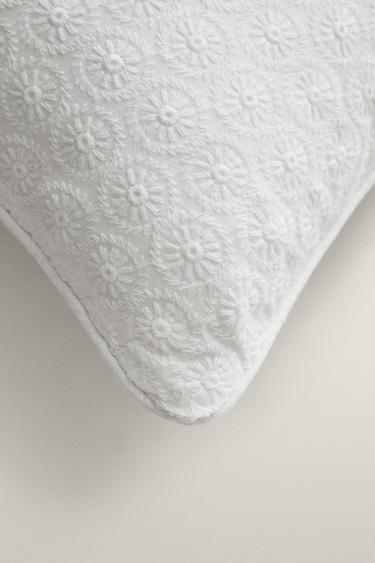 FLORAL EMBROIDERED THROW PILLOW COVER — white 2