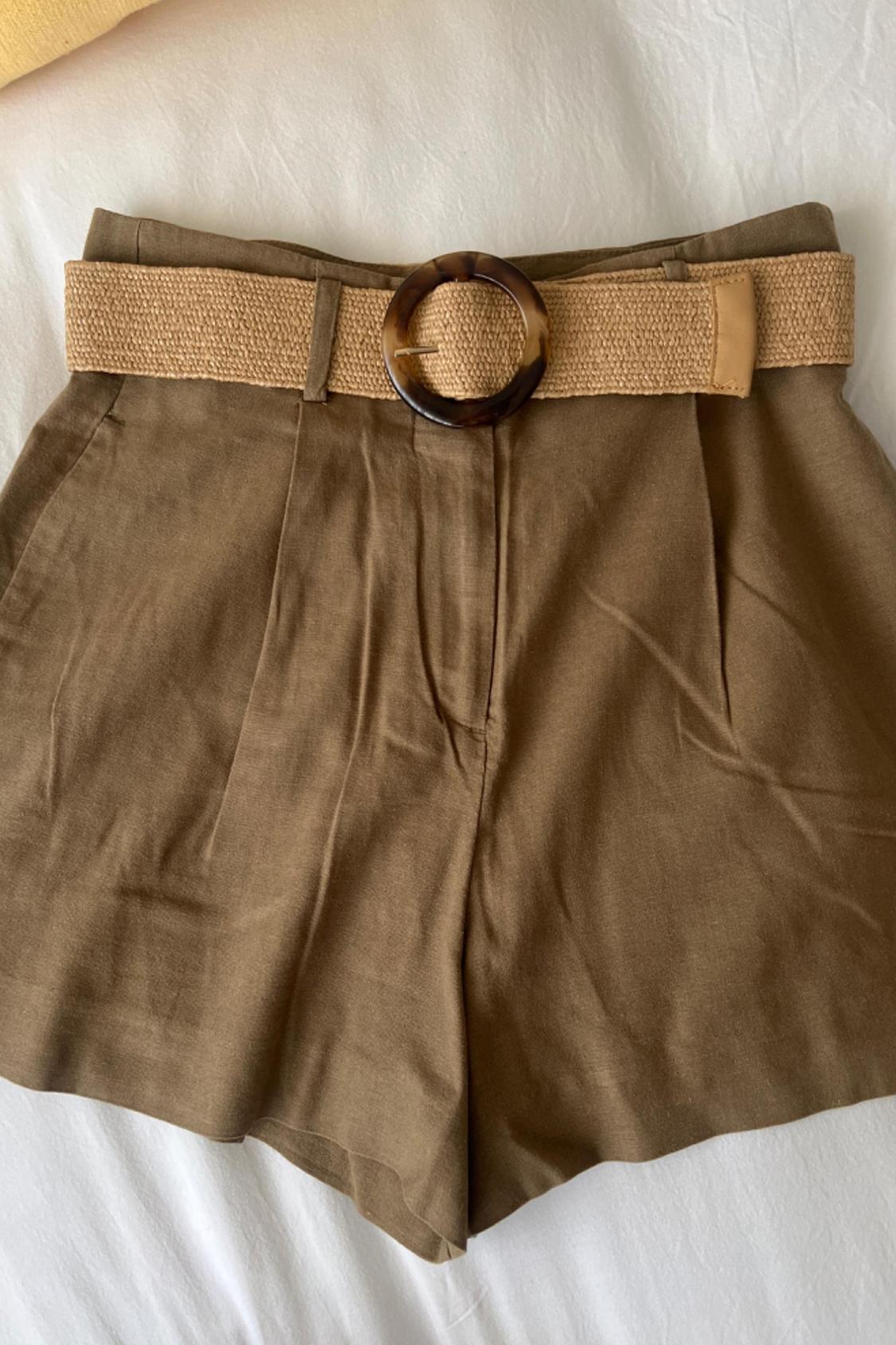BERMUDA SHORTS WITH RAFFIA BELT