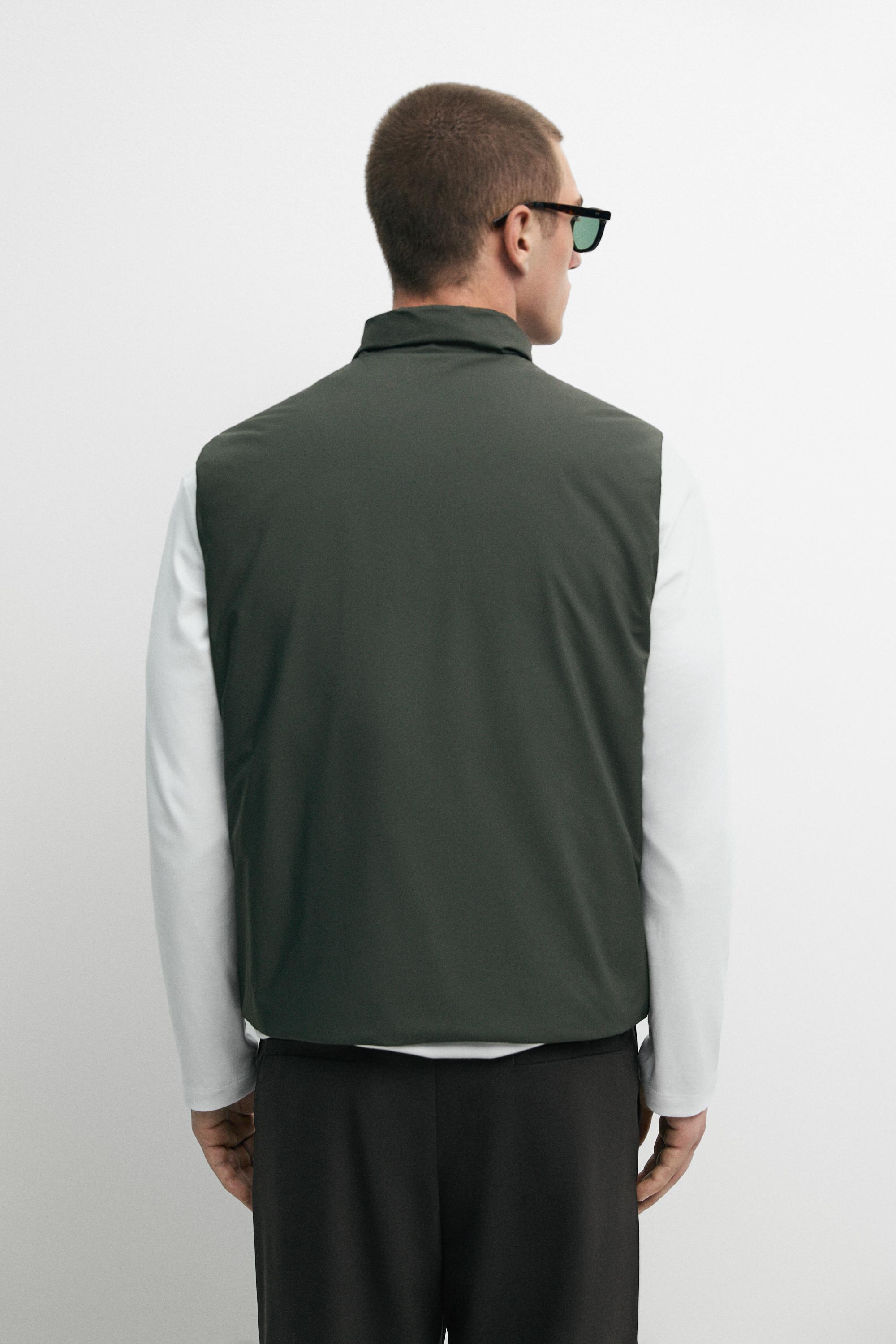 Ultra-lightweight water-repellent down gilet