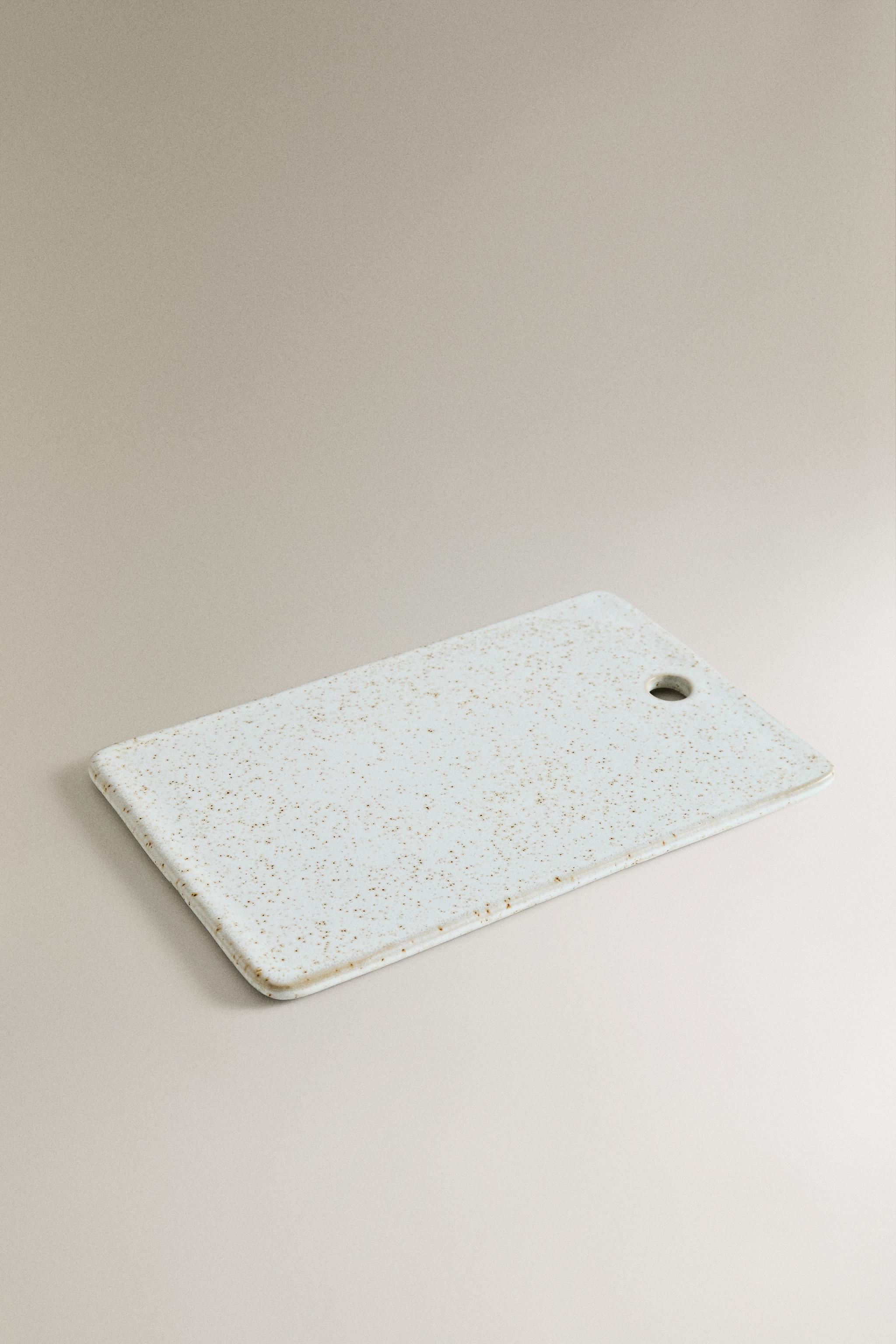 RECTANGULAR STONEWARE CUTTING BOARD