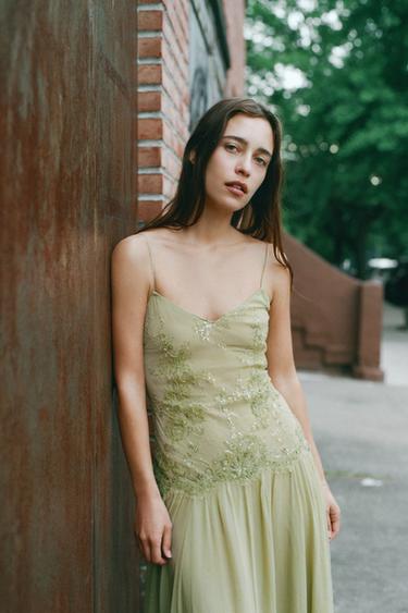 VESTIDO GEORGETTE ENCAJE ABALORIOS - Verde de Zara