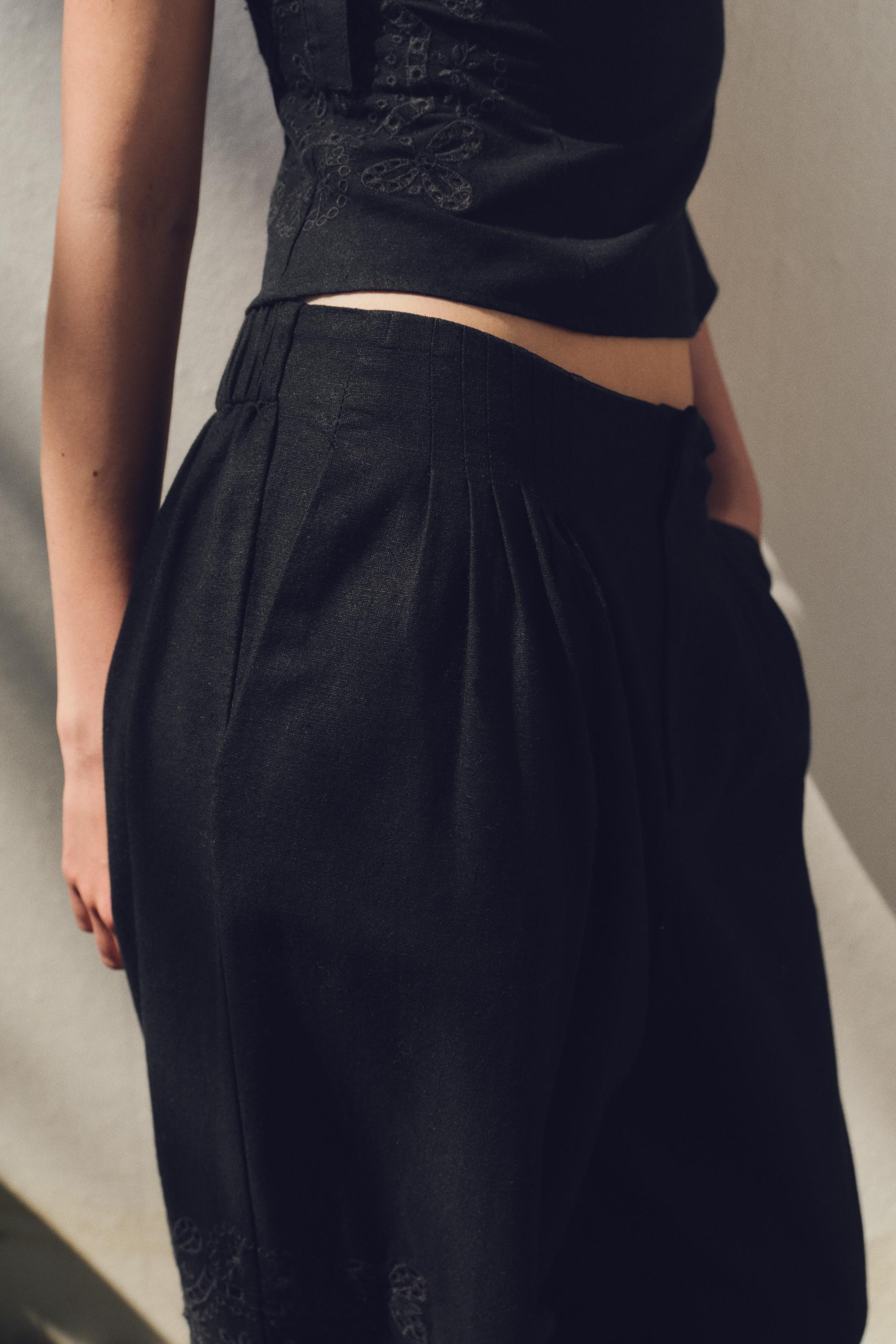 スペイン発送 ZARA マルチプリーツ刺繍パンツ 上品カジュアル スペイン発送 ZARA マルチプリーツ刺繍パンツ 上品カジュアル