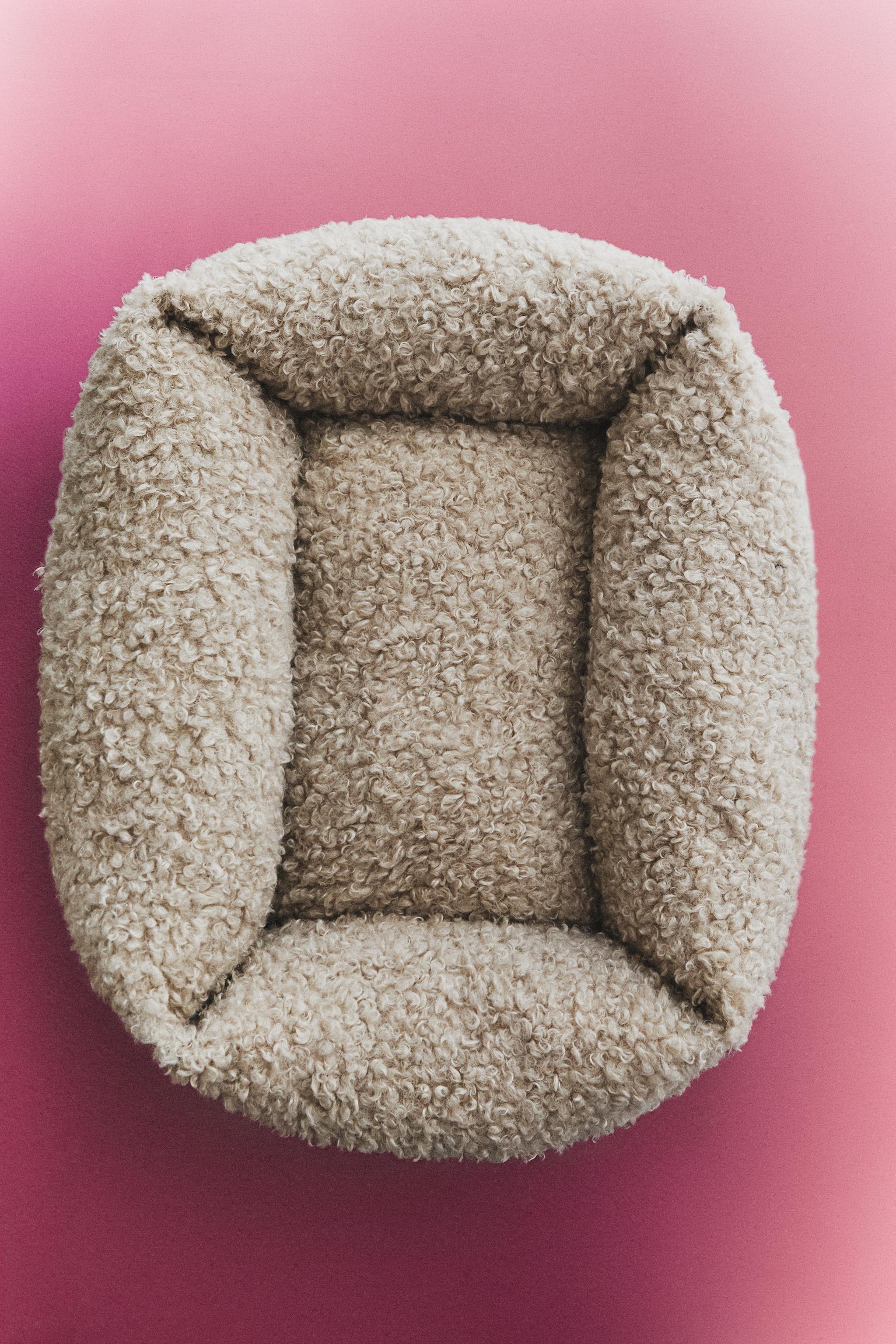 FAUX SHEARLING PET BED