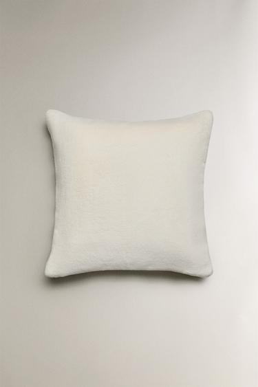 HOUSSE DE COUSSIN FOURRURE - Blanc cassé de Zara - Image 2