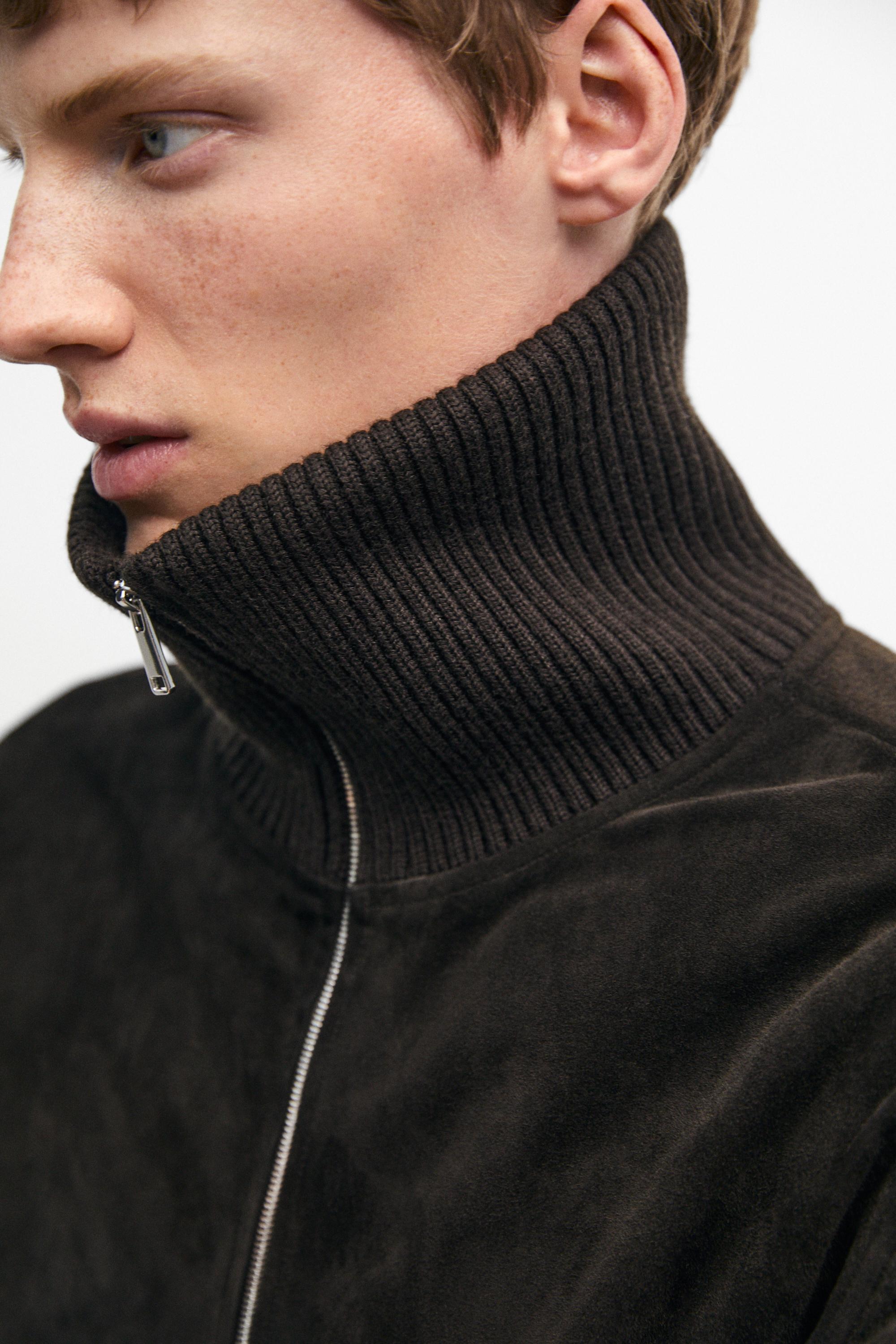 Cardigan en maille combinée cuir daim
