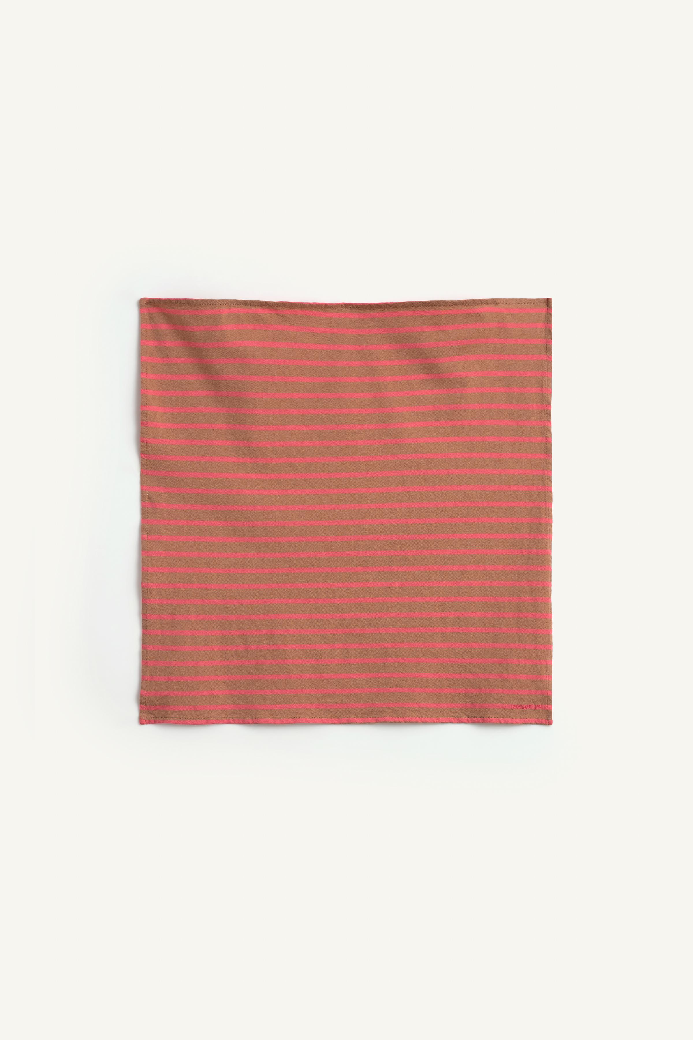 STRP BNDN 16 — Salmon