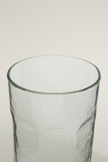 VERRE À SODA MARTELÉ - Transparent de Zara - Image 1