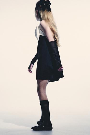 {ชื่อ} - {สี} จาก Zara