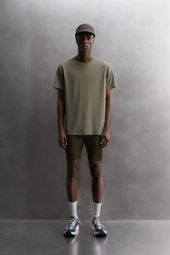CAMISETA TÉCNICA BÁSICA - Verde medio de Zara - Imagen 0
