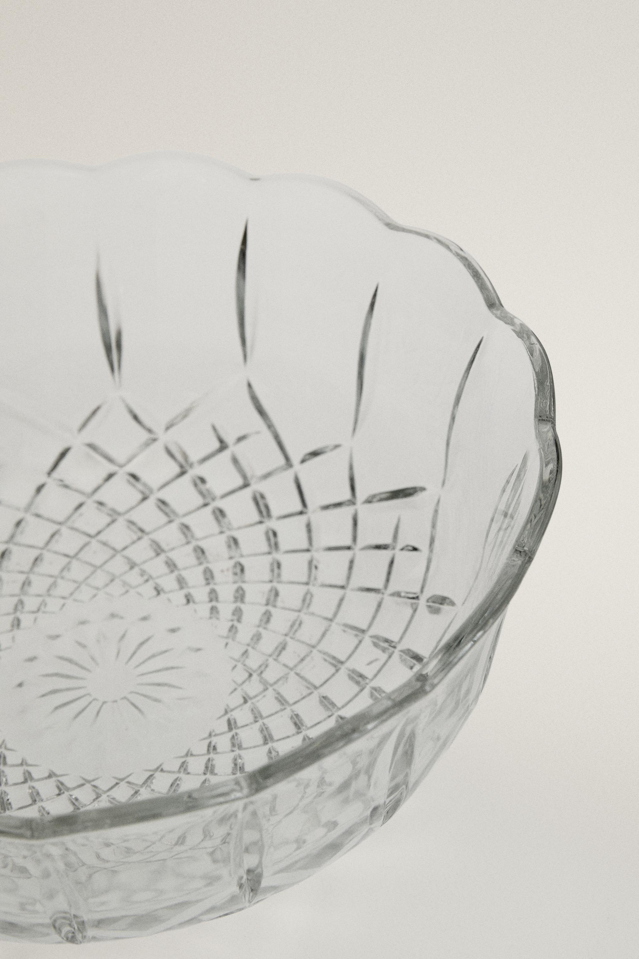 SALADIER EN VERRE TAILLÉ