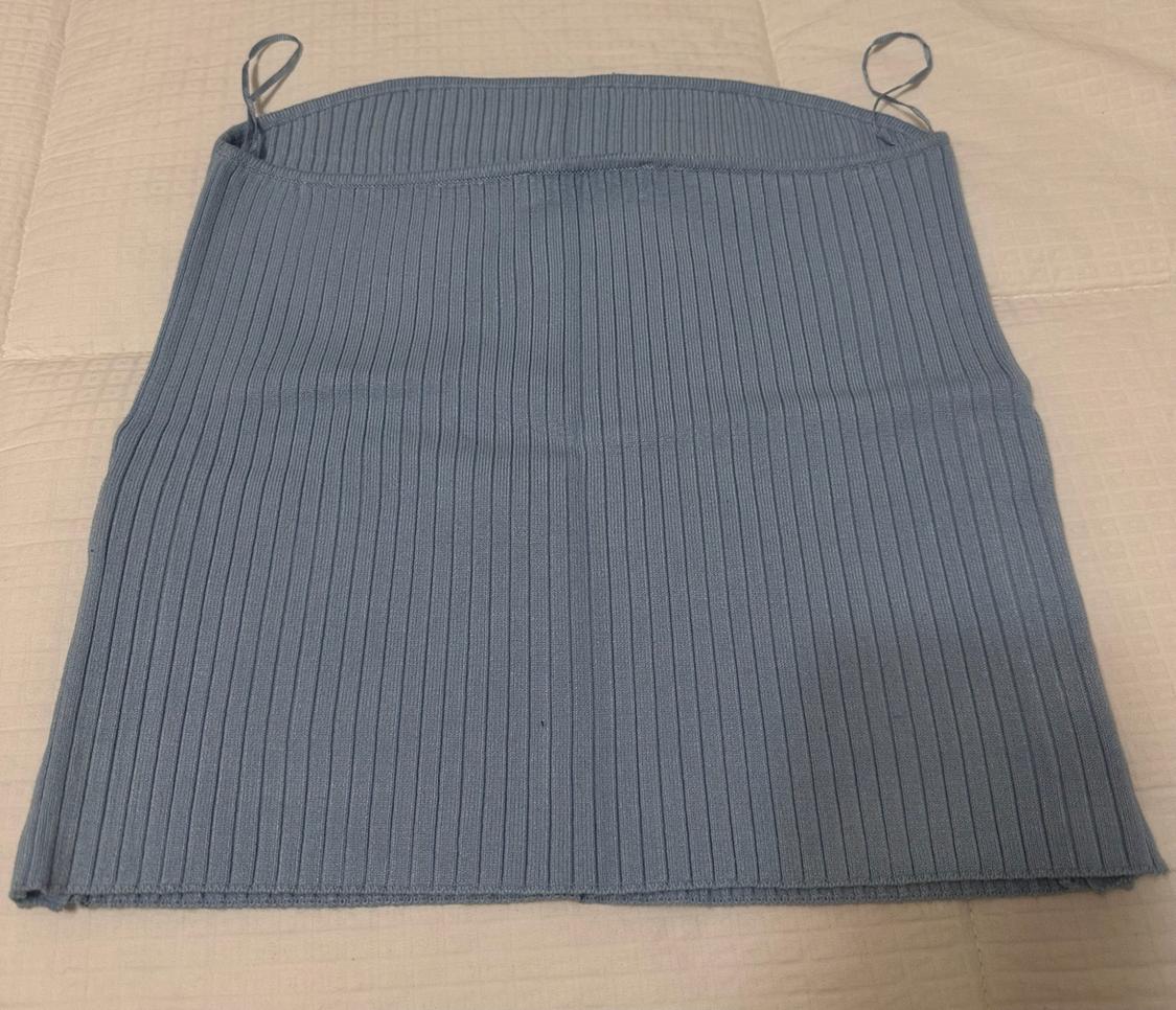 BUTTONED KNIT CROP TOP - Image 2