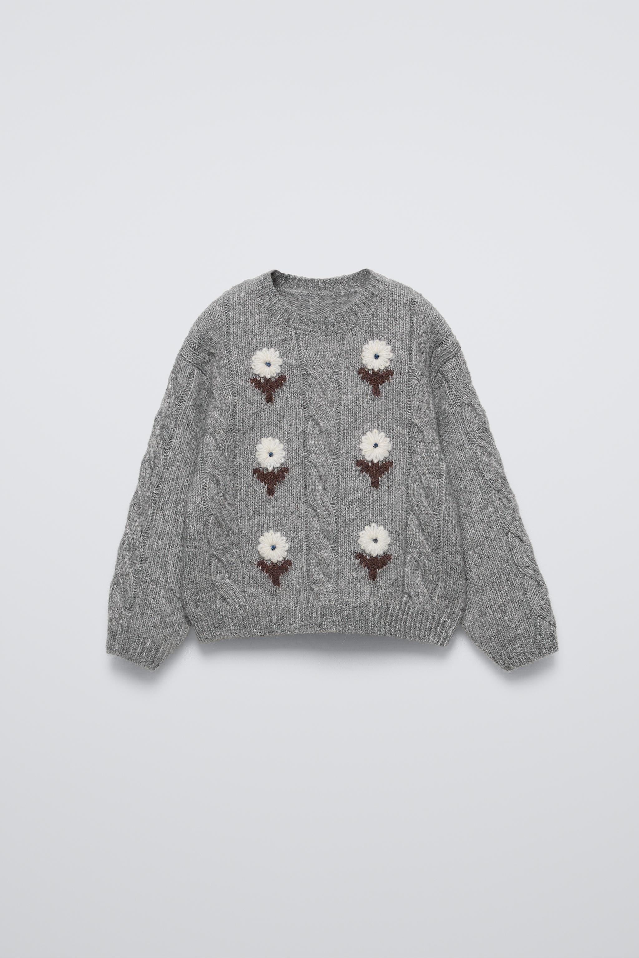 PULL EN MAILLE A FLEURS BRODEES Gris chine ZARA France