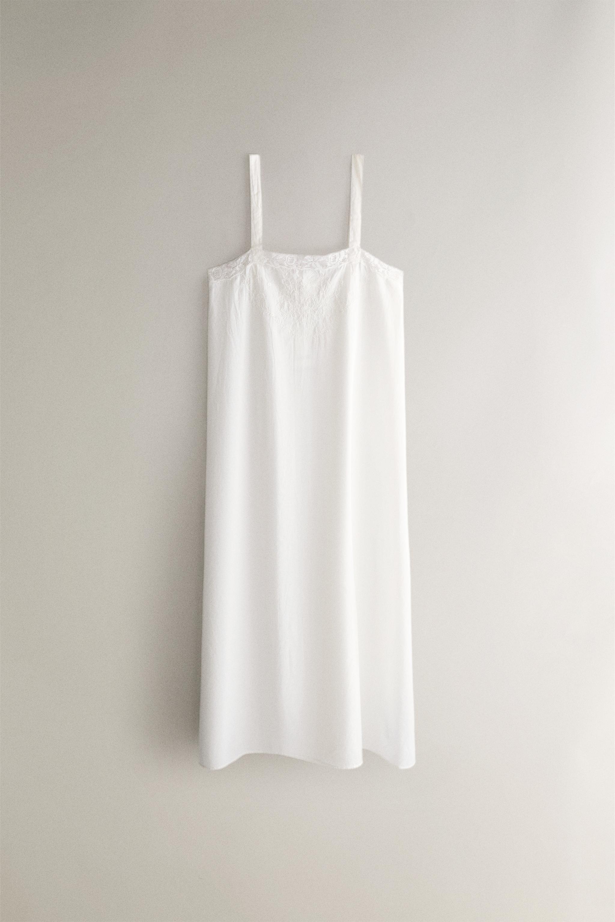 EMBROIDERED COTTON NIGHTGOWN
