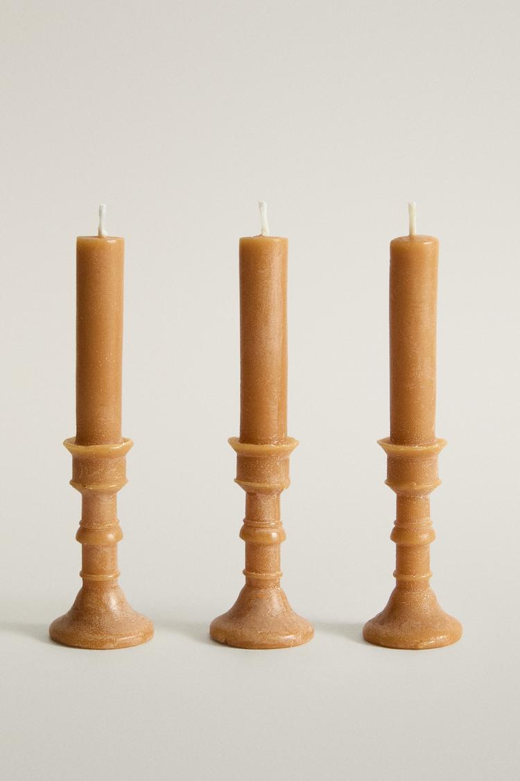WHITE LOTUS CANDLESTICK DECORATIVE CANDLES (PACK OF 3) — Intense red