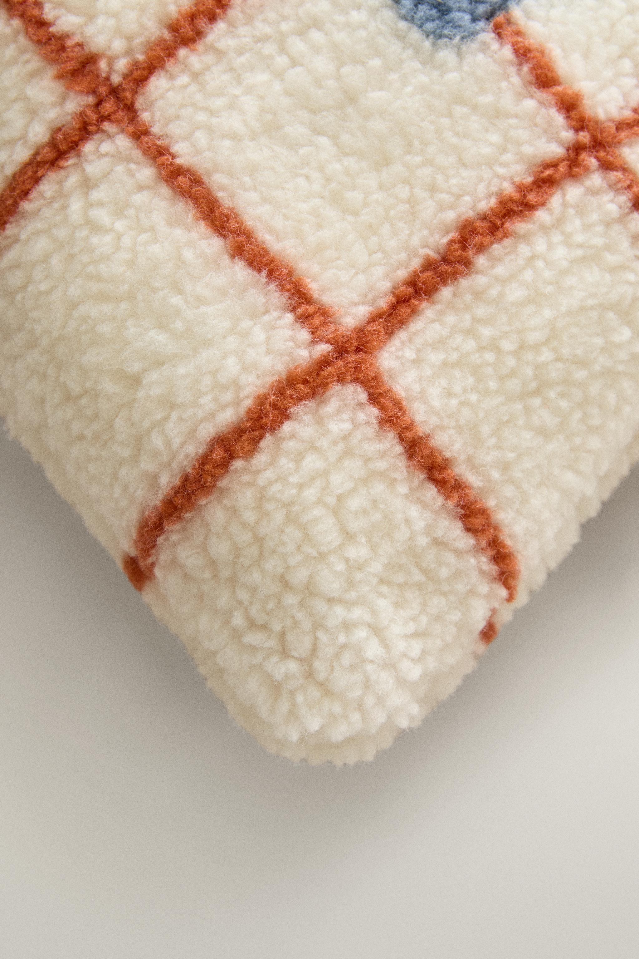CHILDREN'S FAUX SHEARLING CUSHION WITH L — Orange