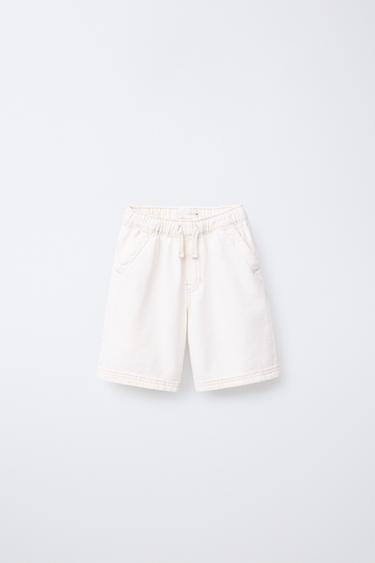 BERMUDA DENIM LOOSE - Crudo de Zara