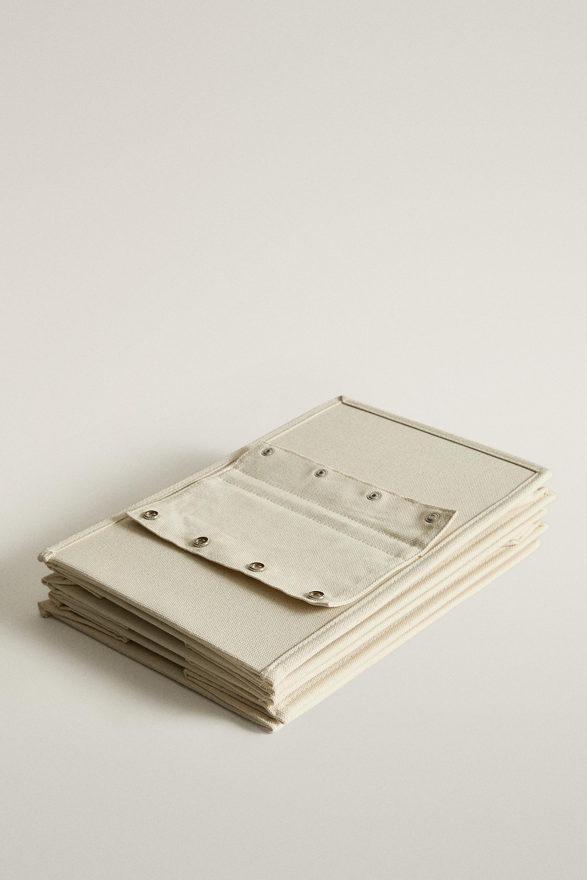VERTICAL HANGING ORGANIZER