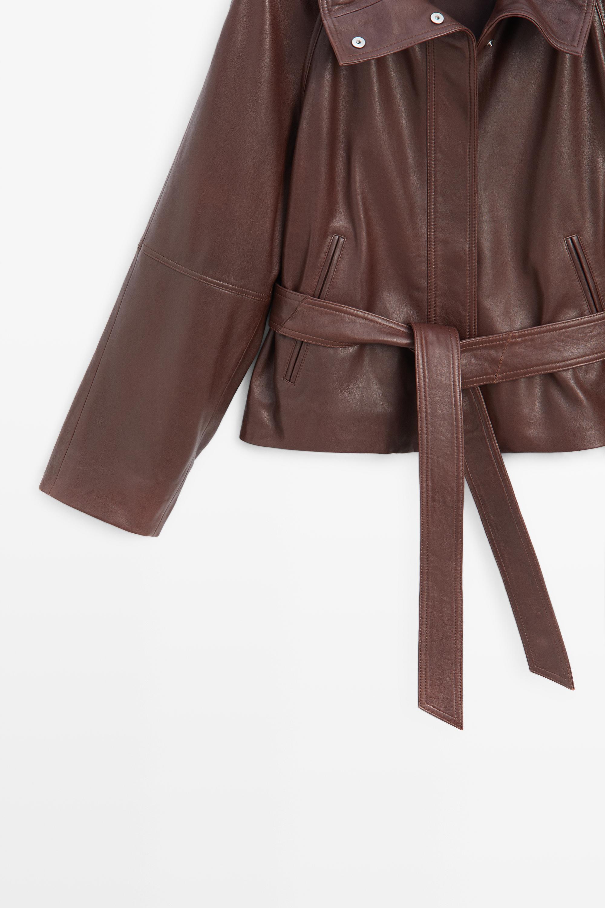 Blouson court à ceinture en cuir nappa