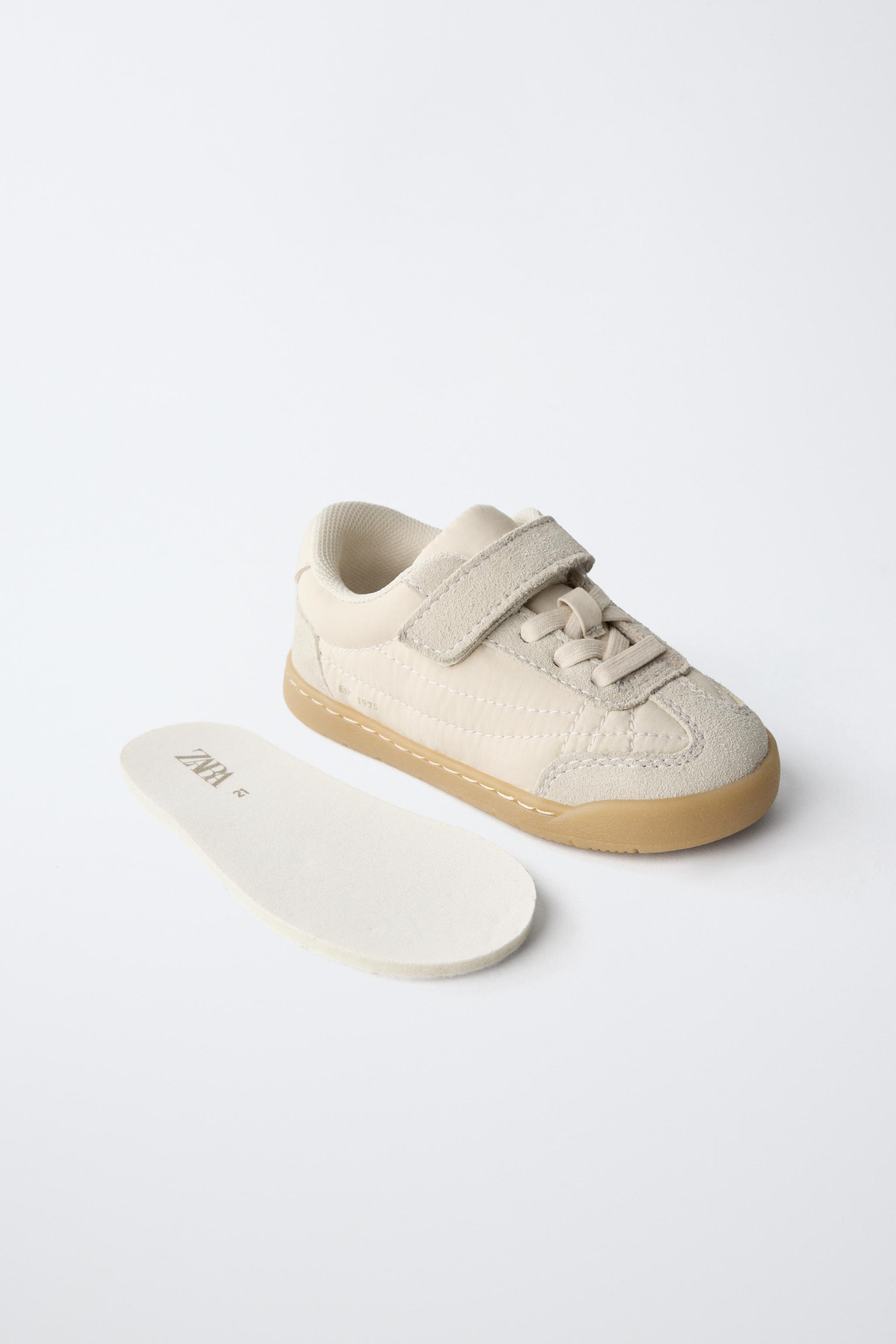 RETRO BAREFOOT SNEAKERS