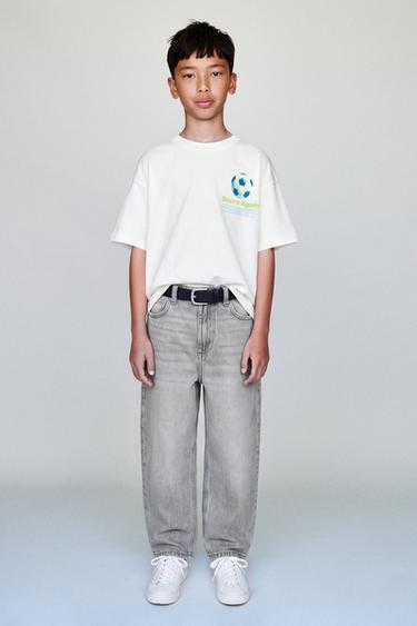 تيشرت بطبعة رياضية - أبيض مكسور الخاص بـ Zara